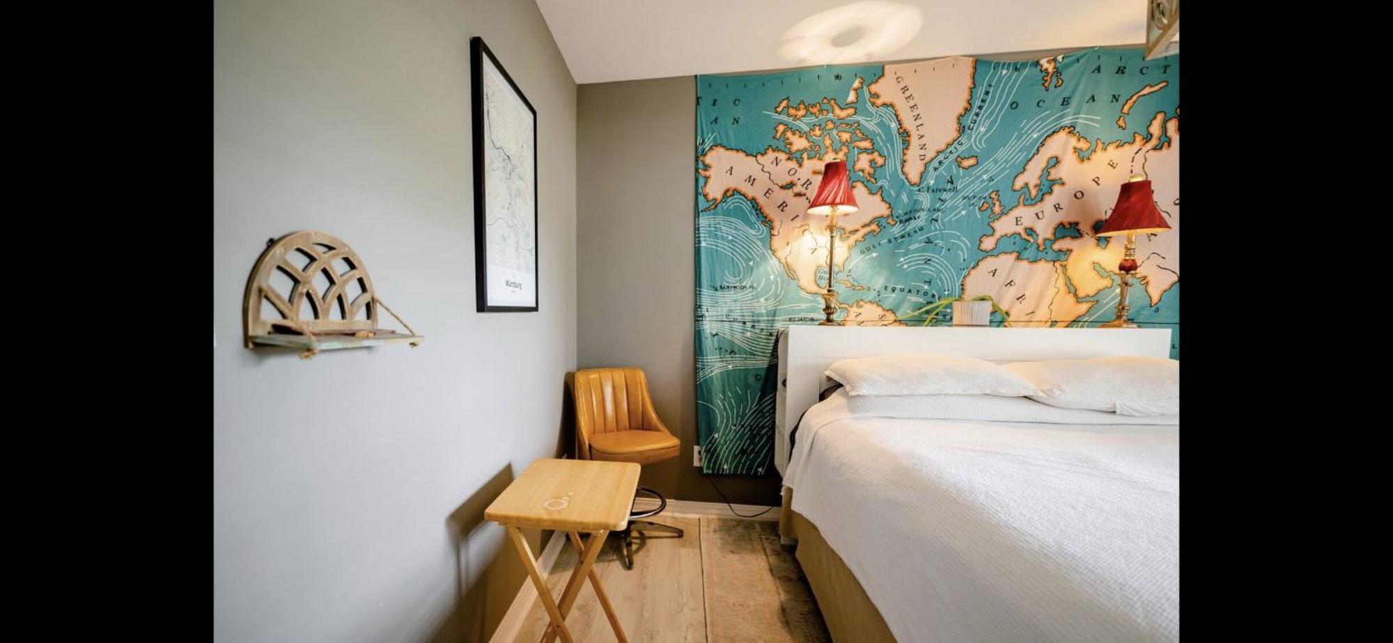 Family Friendly Home In Walking District, 5 Minutes From Beach ガルフ・ショアーズ エクステリア 写真